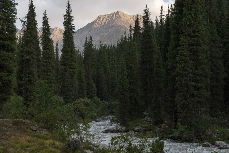 Chong-Kyzylsu River